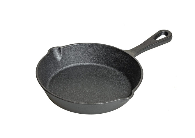 Cast iron frying pan