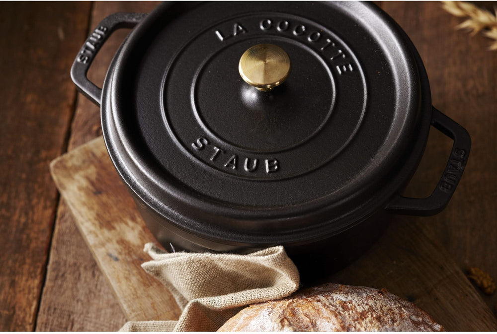 Staub Casserole / Cocotte - Black - ø 24 cm / 3.8 liters