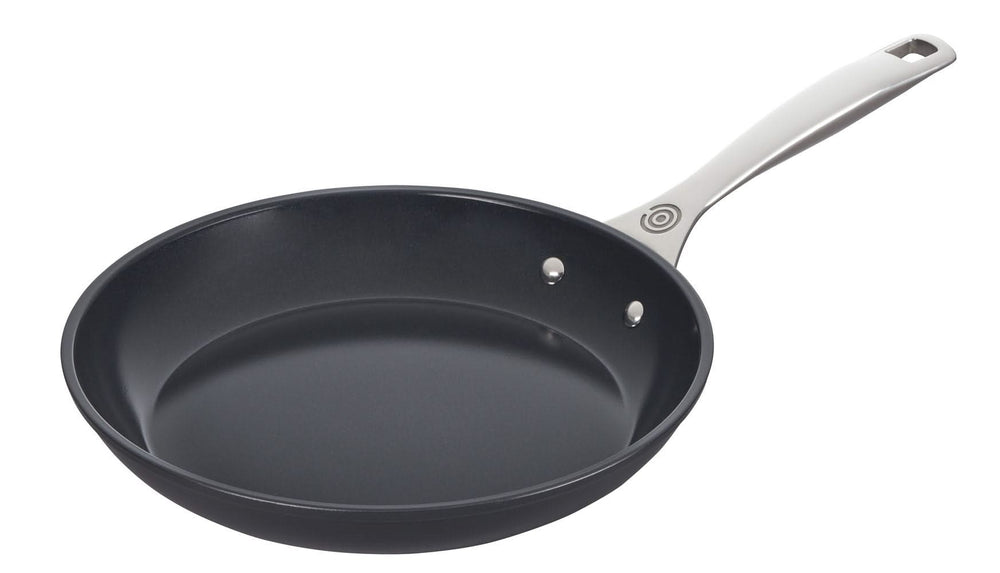 Le Creuset Frying pan Essential Non-Stick Ceramic - ø 26 cm -. Ceramic non-stick coating