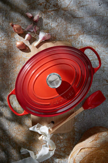 Le Creuset Casserole Signature - Oval - Cherry red - ø 33 cm / 7.5 liter