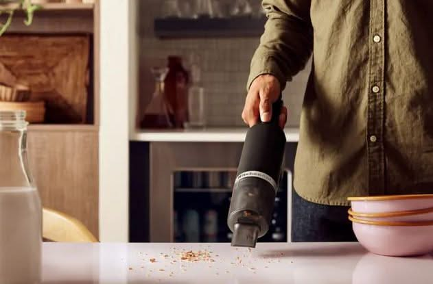 KitchenAid Hand vacuum cleaner - Cordless + Removable 12V Battery - 5KKVR121BM - Black