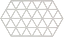 Zone Denmark pan trivet Triangles - Warm Grey - 24 x 14 cm