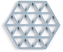 Zone Denmark pan trivet Triangles - Sky - 16 x 14 cm