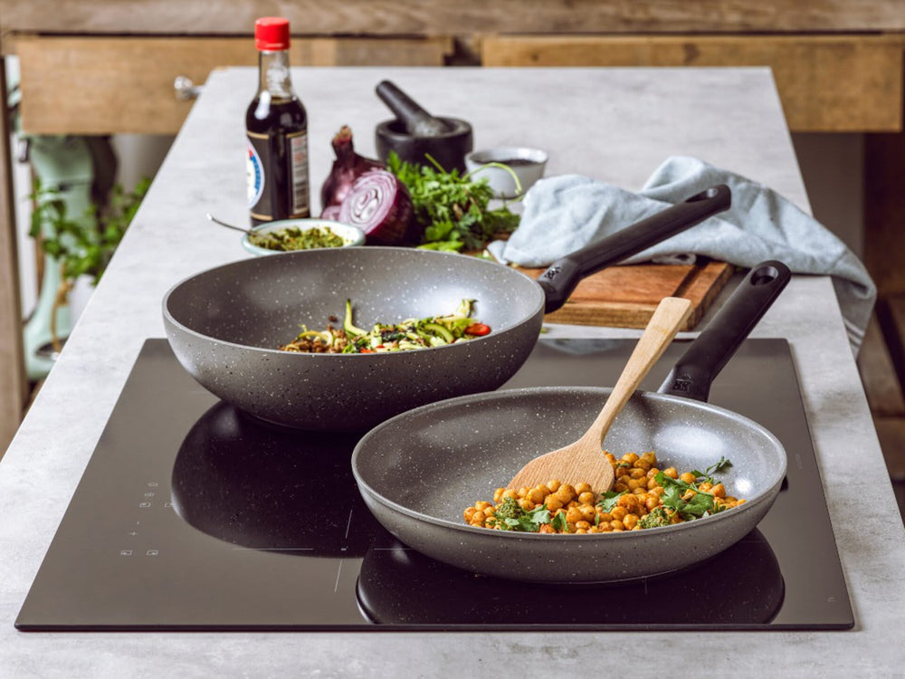 BK Wok pan Granite - Aluminum - ø 28 cm -. Ceramic non-stick coating