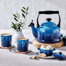 Le Creuset Whistling kettle Tradition - Azure - 2.1 liters - induction suitable -.