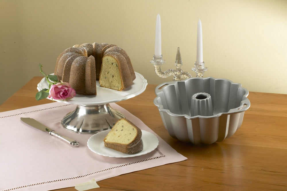 Nordic Ware Turban / bake form - Anniversary Bundt Gold - cast aluminum - ø 27 cm / 3.5 liter