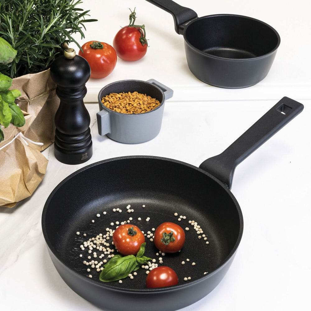 Sambonet sauté pan - Sauteuse - Titan Pro - ø 24 cm / 2.7 liters - standard non-stick coating