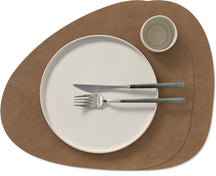 LIND DNA Placemats Nupo - Leather - Brown - Curved - 44 x 37 cm - 2 pieces