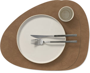 LIND DNA Placemats Nupo - Leather - Brown - Curved - 44 x 37 cm - 2 pieces
