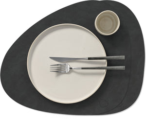 LIND DNA Placemats Nupo - Leather - Black - Curved - 44 x 37 cm - 2 pieces