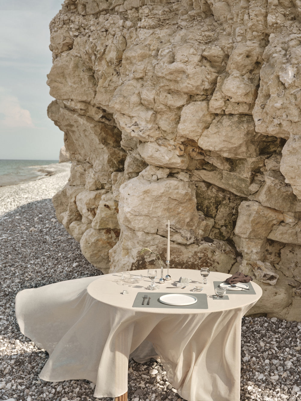 LIND DNA Placemats Nupo - Leather - Flint Grey - 45 x 35 cm - 2 pieces