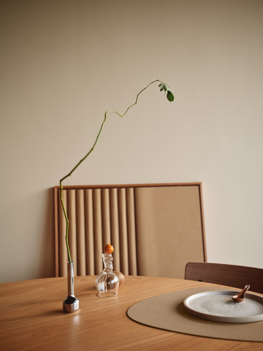 LIND DNA Placemats Nupo - Leather - Khaki - Curved - 44 x 37 cm - 2 Pieces