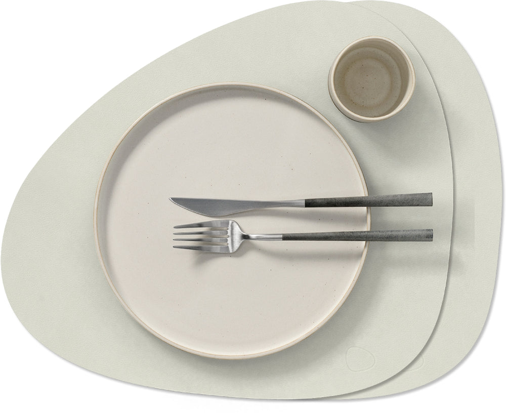 LIND DNA Placemats Nupo - Leather - Linen - Curved - 44 x 37 cm - 2 pieces