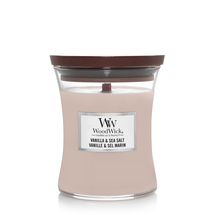 WoodWick Scented Candle Medium Vanilla & Sea Salt - 11 cm / ø 10 cm - Scented Candle in Glass - Wooden Wick