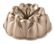 Nordic Ware Turban / bake form - Magnolia Bundt Pan - cast aluminum - ø 25 cm / 2.4 liter