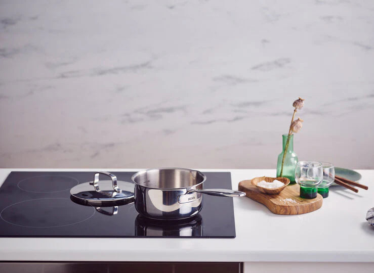 Beka Saucepan Maestro Stainless Steel with 2 pouring spouts and lid ø 16 cm / 1.6 liters - suitable for all heat sources