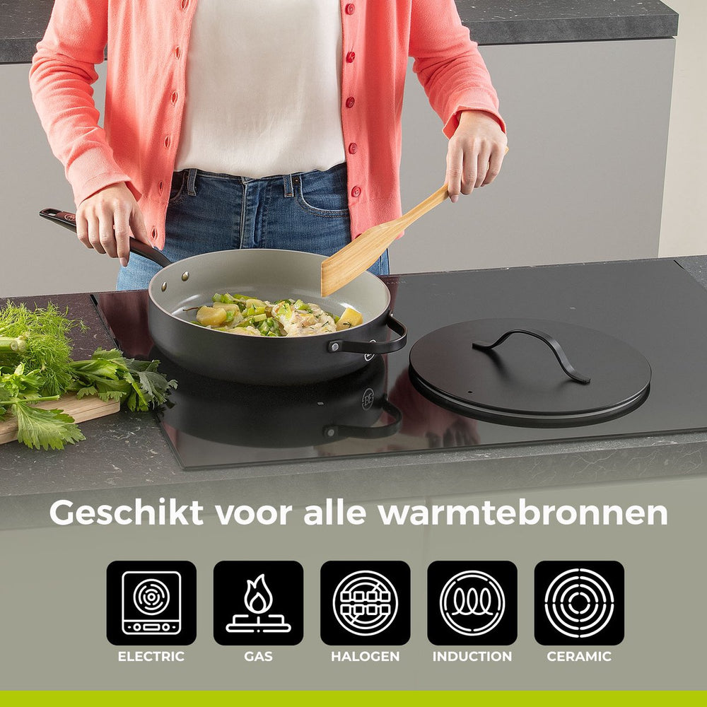 BE Living sauté pan with Lid - Ø 28cm - Ceramic non-stick coating - PFAS free - Suitable for all heat sources - Black