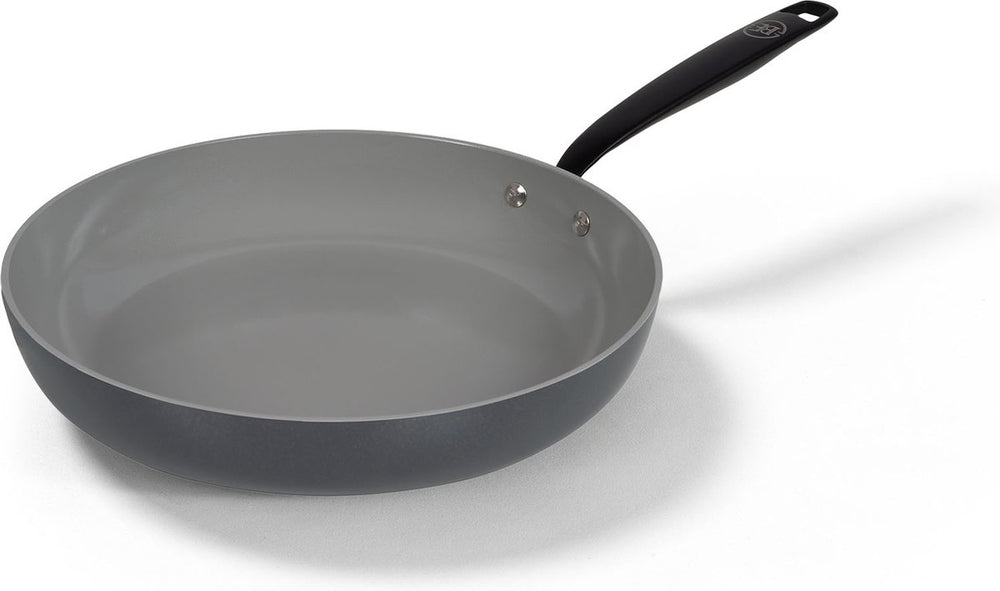 BE Living Frying pan - Ø 28 cm -. Ceramic non-stick coating - PFAS free - Suitable for all heat sources - Grey