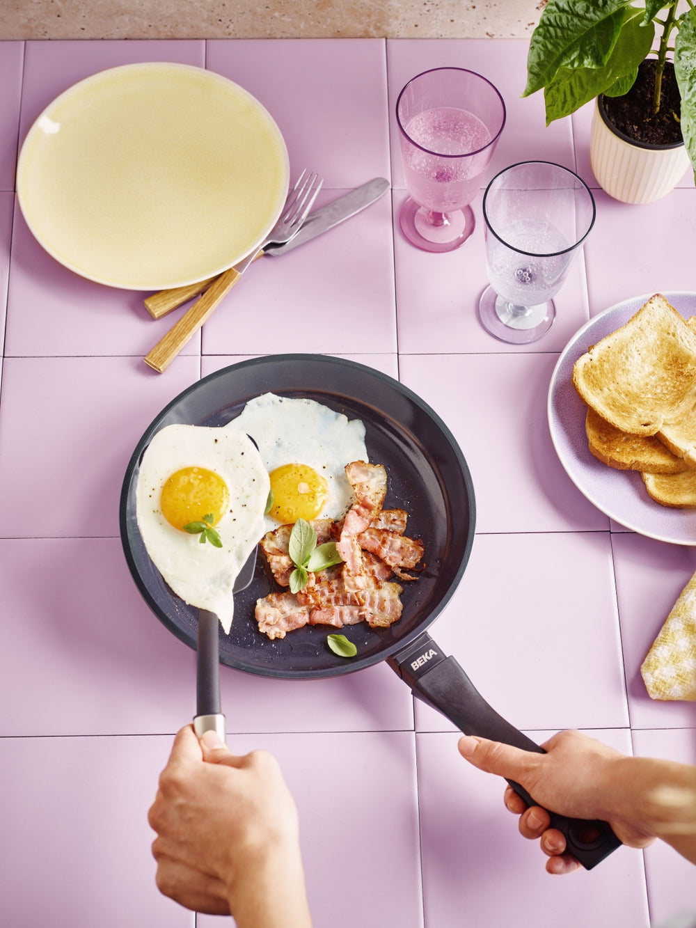 BEKA Frying Pan Set Energy R 3-Piece with Ceramic Non-stick Coating - ø 20, 24 & 28 cm - Suitable for All Heat Sources
