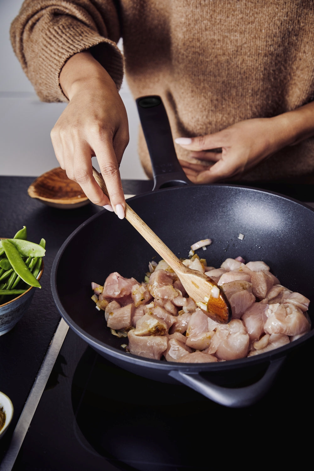 BEKA Wok Pan Energy R with ceramic non-stick coating and helper handle ø 30 cm - suitable for all heat sources