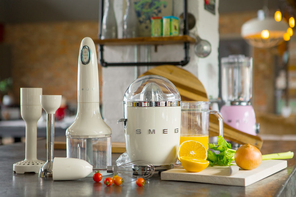 SMEG Citrus juicer - electric - cream - CJF11CREU