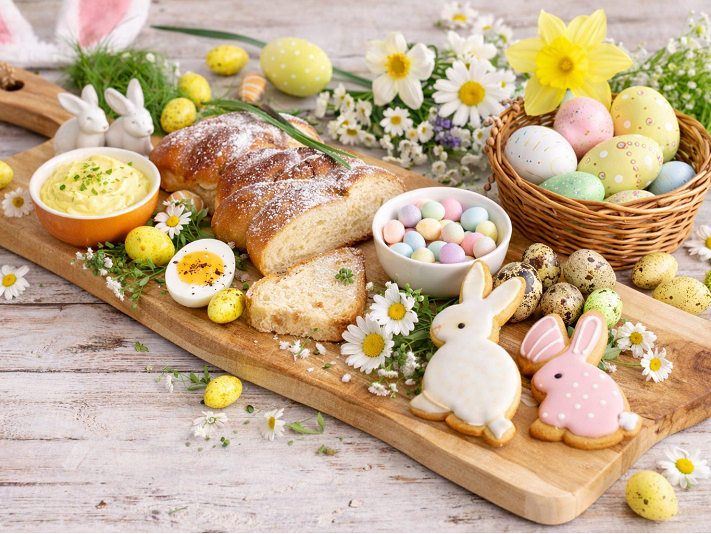 Serving with Cookinglife. From plank to tiered stand