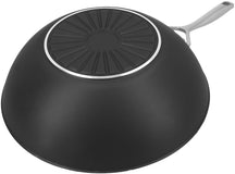 Demeyere Wok pan Alu Pro 5 - Ceraforce - ø 30 cm -. Ceramic non-stick coating