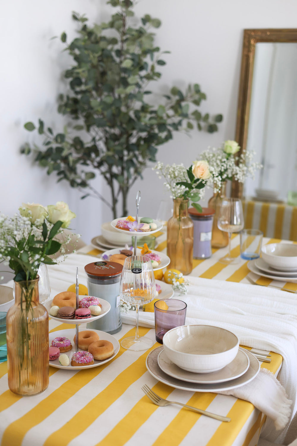 WoodWick Scented Candle Large Sagewood & Seagrass - 18 cm / ø 10 cm - Scented Candle in Glass - Wooden Wick