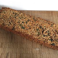 Oatmeal bread with banana, flaxseed and seeds