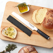 KitchenAid Bread knife Gourmet 20 cm + free knife guard