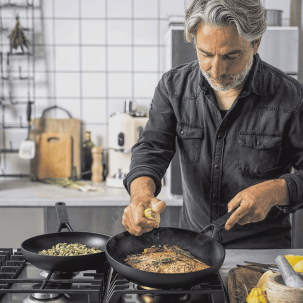 KitchenAid Frying Pan Set Classic Forged 2-piece - Ceramic Non-stick - Frying pan ø 24 & 28 cm 