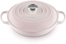 Le Creuset Casserole Signature - Campagnard - Shell Pink - ø 26 cm / 2.2 liters