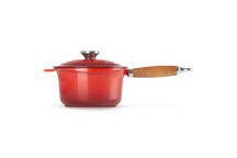 Le Creuset sauce pan with lid - Tradition - cherry red - ø 18 cm / 1.8 liters