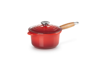 Le Creuset sauce pan with lid - Tradition - cherry red - ø 18 cm / 1.8 liters