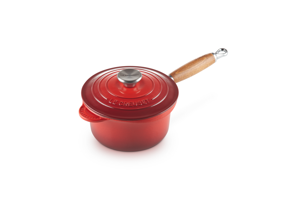 Le Creuset sauce pan with lid - Tradition - cherry red - ø 18 cm / 1.8 liters