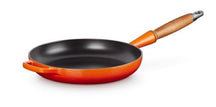 Le Creuset Frying pan Signature - Orange red - ø 24 cm / 1.6 liters - enameled non-stick coating