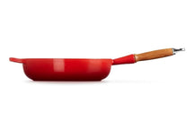 Le Creuset sauté pan - Sauteuse - Signature - Cherry red - ø 28 cm / 3.6 liters- enameled non-stick coating