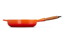 Le Creuset sauté pan - Sauteuse - Signature - Orange red - ø 28 cm / 3.6 liters- enameled non-stick coating