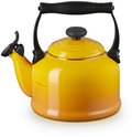 Le Creuset Whistling kettle Tradition - Nectar - 2.1 liter - induction suitable -.