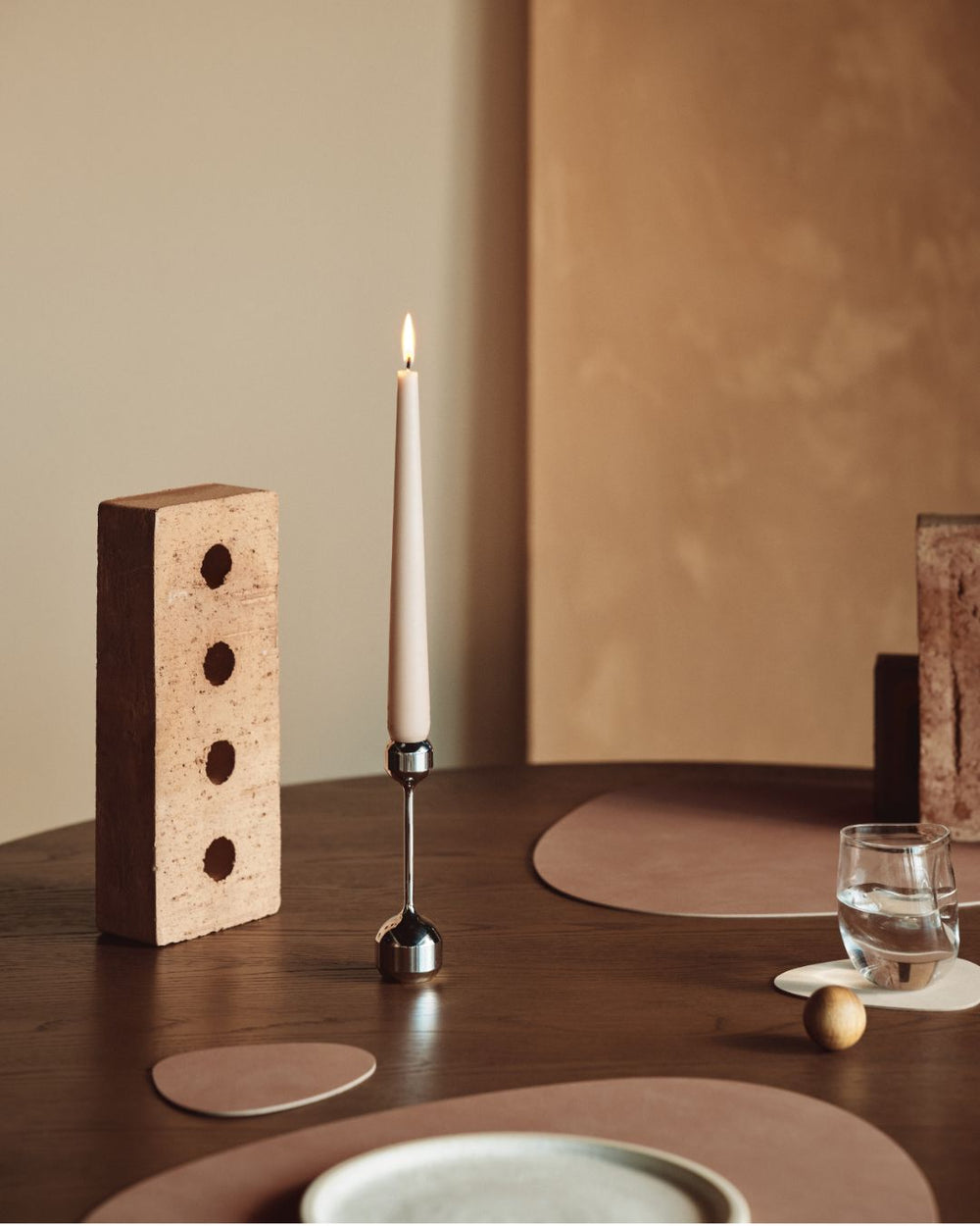 LIND DNA Placemats Nupo - Leather - Old Rose - Curved - 44 x 37 cm - 2 pieces