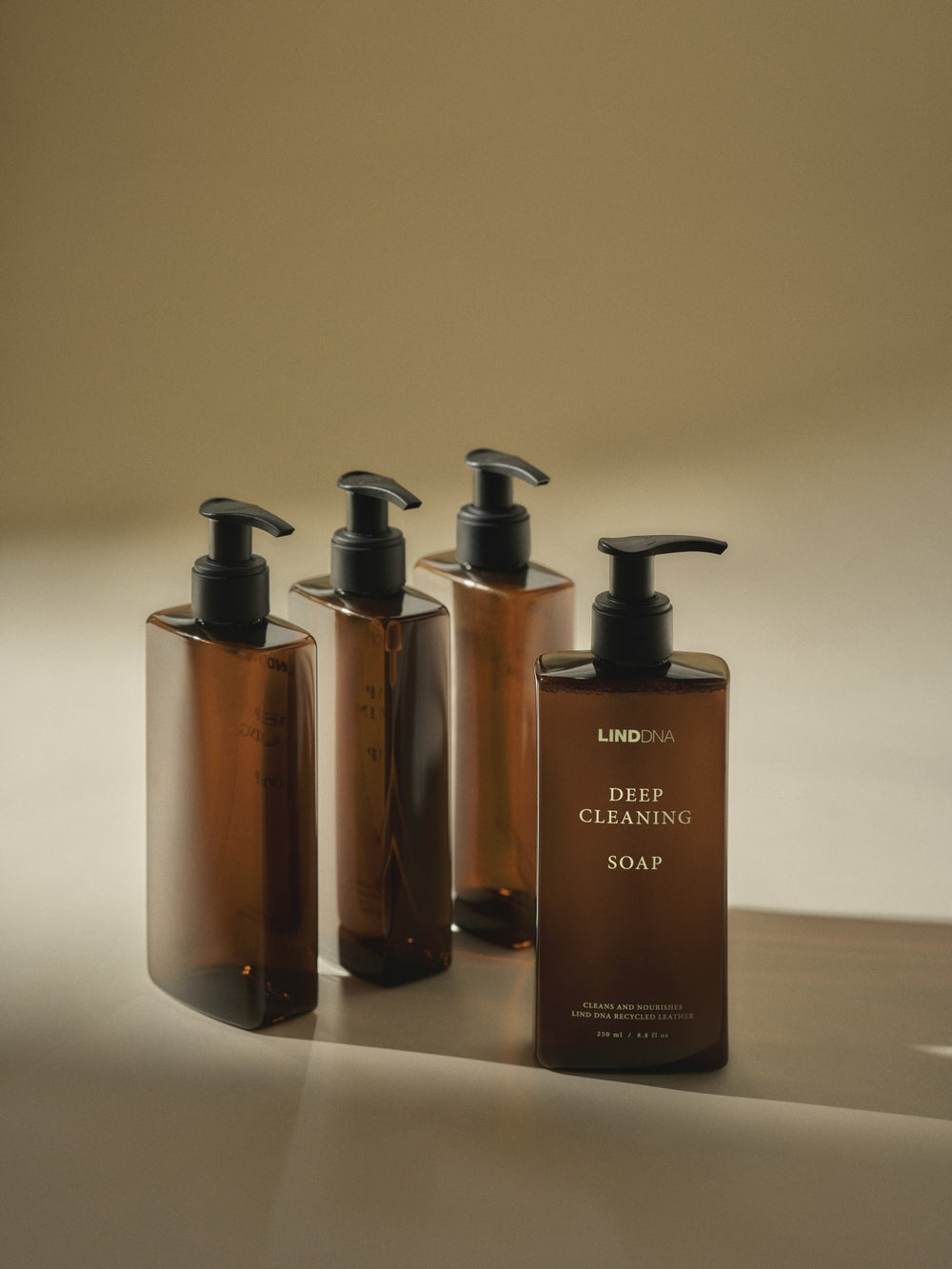 LIND DNA Cleaning Detergent for Placemats & Coasters - Deep Cleaning Soap - 250 ml