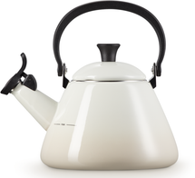 Le Creuset Whistling kettle Kone - Meringue - 1.6 liters - induction suitable -.