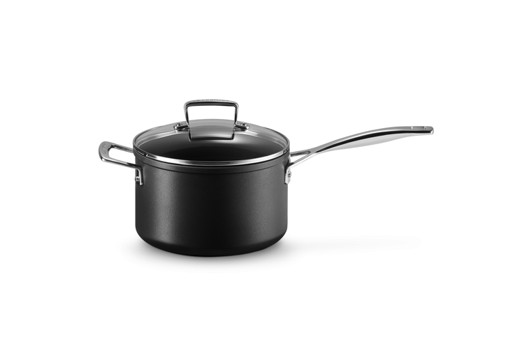 Le Creuset sauce pan Essential Non-Stick Ceramic with Auxiliary Handle and Glass Lid - 20cm/3.8l