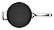 Le Creuset sauté pan with Glass Lid Essential Non-Stick Ceramic - ø 26 cm / 4.0 liter -. Ceramic non-stick coating