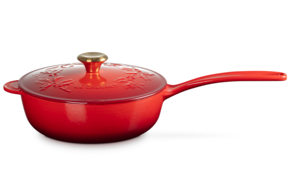 Le Creuset Saucepan Cast Iron - Gold Knob - Holly Christmas - Cherry Red - ø 21 cm / 2 Liter