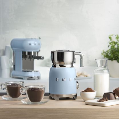 SMEG milk frother