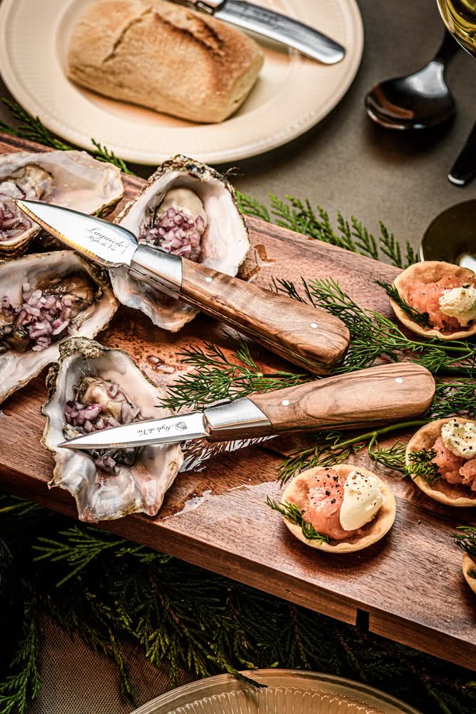 Laguiole Style de Vie Oyster Knives with Oyster Holder Luxury Line Olive Wood