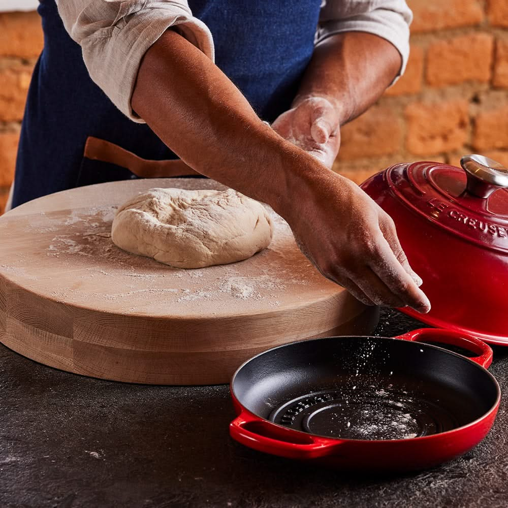 Le Creuset Bread pan Signature - Matt Black - ø 24 cm / 1.6 liter