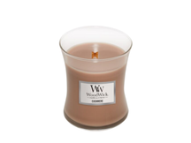 WoodWick Scented Candle Medium Cashmere - 11 cm / ø 10 cm - Scented Candle in Glass - Wooden Wick