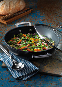 Le Creuset sauté pan - Sauteuse - with lid - Les Forgées TNS - ø 28 cm / 3.2 liters - standard non-stick coating